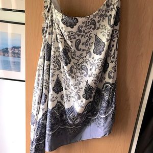 Banana Republic asymmetrical b/w skirt size 10